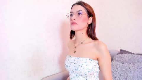 Snapshot of magic_rouse chatting on September 24, 4:27 am M Rss  online show from September 24, 4:27 am