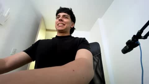 Snapshot of magic_tony chatting on October 7, 10:29 pm Tony Hoffa online show from October 7, 10:29 pm