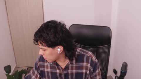 Tony Hoffa online show from March 7, 7:00 pm