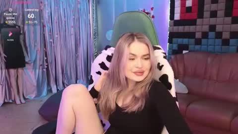 Snapshot of magical_leila chatting on February 10, 12:18 pm Jessica Leila online show from February 10, 12:18 pm