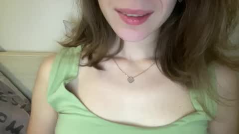 magicgirl50053 online show from May 12, 6:05 pm