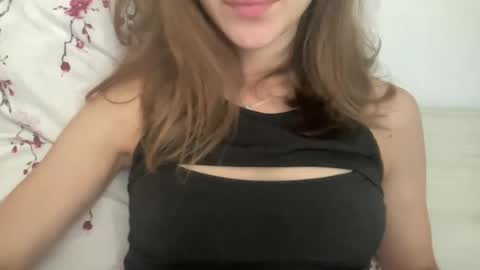 magicgirl50053 online show from July 1, 9:33 am