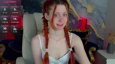 Snapshot of magiclilu chatting on March 4, 3:44 am Lilu online show from March 4, 3:44 am