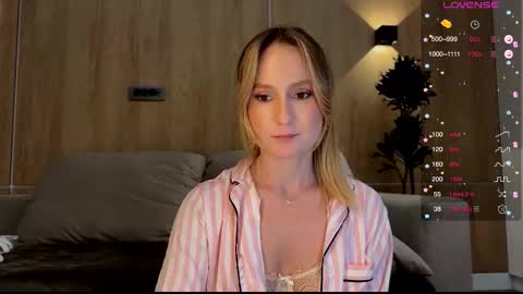 Snapshot of magicpeaach chatting on February 9, 10:21 pm magicpeaach online show from February 9, 10:21 pm