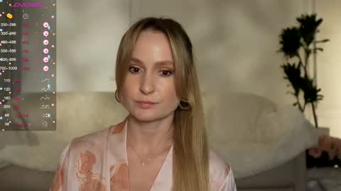 Snapshot of magicpeaach chatting on March 3, 4:24 pm magicpeaach online show from March 3, 4:24 pm