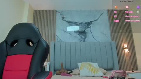 magievans1 online show from April 7, 12:16 pm