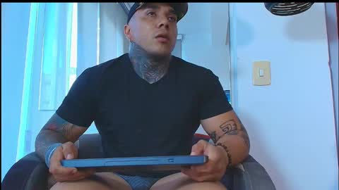 Snapshot of magiic_98 chatting on September 26, 9:19 pm M A G I C online show from September 26, 9:19 pm