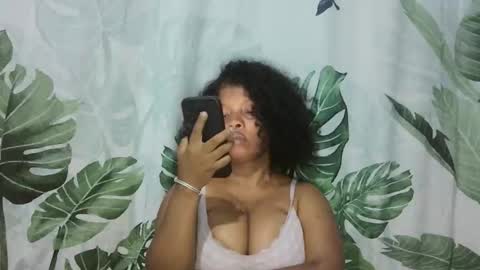 Snapshot of magniah chatting on November 25, 3:34 pm magniah online show from November 25, 3:34 pm