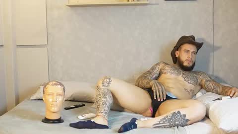 Snapshot of magnus_dahl chatting on February 1, 9:40 pm MAGNUS DAHL online show from February 1, 9:40 pm