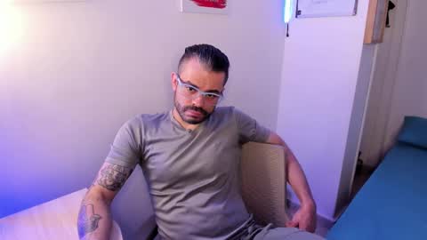     online show from March 21, 10:35 pm