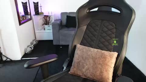 Snapshot of magnus_savage chatting on February 11, 5:40 pm If you want me to use the Lovense please let me know -- online show from February 11, 5:40 pm