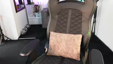 Snapshot of magnus_savage chatting on February 18, 6:15 pm If you want me to use the Lovense please let me know -- online show from February 18, 6:15 pm