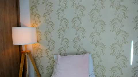Snapshot of mahia_montenegr chatting on June 25, 9:19 pm Mahia online show from June 25, 9:19 pm
