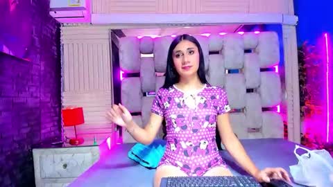 Snapshot of mahiara_hot chatting on May 7, 2:33 pm mahiara hot online show from May 7, 2:33 pm