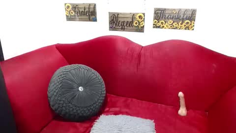 ISABELA online show from February 17, 2:57 pm