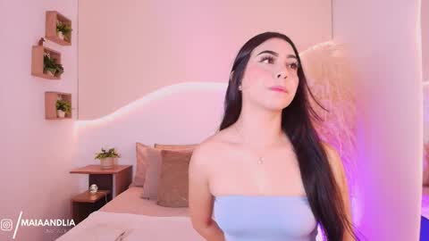 Snapshot of maia_lia_ chatting on October 6, 6:27 pm MAIA LIA online show from October 6, 6:27 pm