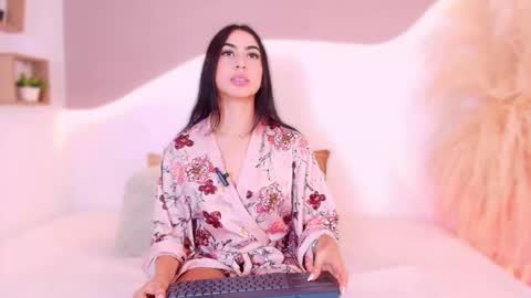 MAIA  LIA  online show from March 10, 12:15 am