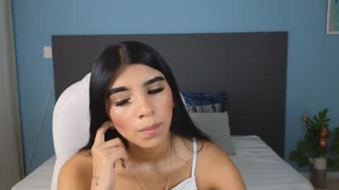 Maiaa Ruiz  online show from January 2, 1:08 pm