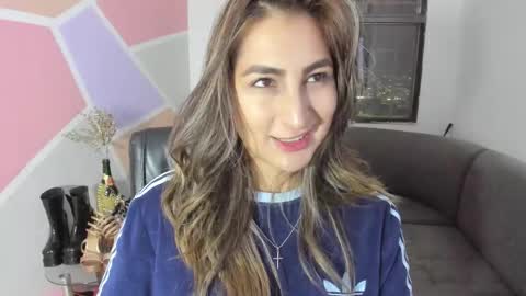 Snapshot of maiaconnor chatting on March 2, 11:44 pm online show from March 2, 11:44 pm