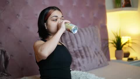  Maia  online show from February 12, 10:05 pm