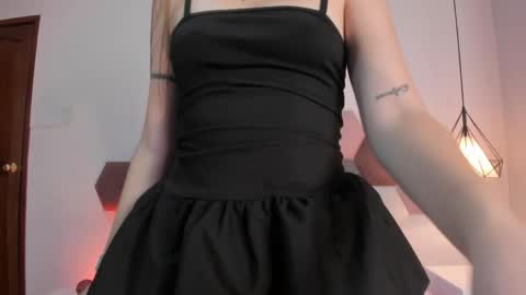 Maia Sinclair online show from March 19, 11:36 am