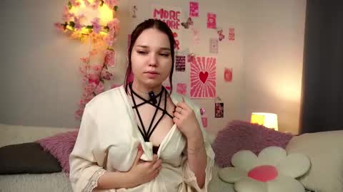 Lisa online show from February 22, 2:15 pm