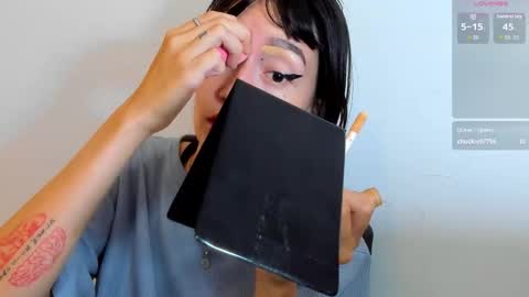 maibys online show from November 17, 4:07 am