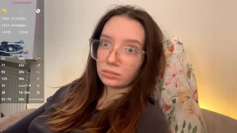 Snapshot of maidacompston chatting on February 10, 7:34 am Elina online show from February 10, 7:34 am