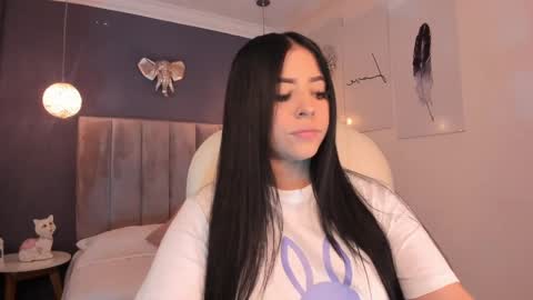 Snapshot of maiiitee_ chatting on January 17, 2:39 pm Mait online show from January 17, 2:39 pm