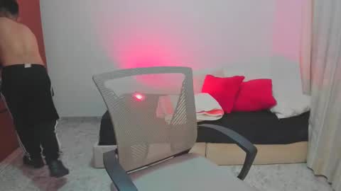 Snapshot of maik_h88 chatting on December 2, 5:37 am Maik Stiven online show from December 2, 5:37 am
