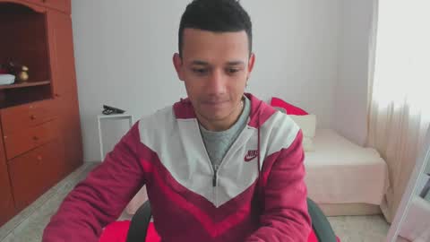 Snapshot of maik_h88 chatting on December 10, 4:17 pm Maik Stiven online show from December 10, 4:17 pm