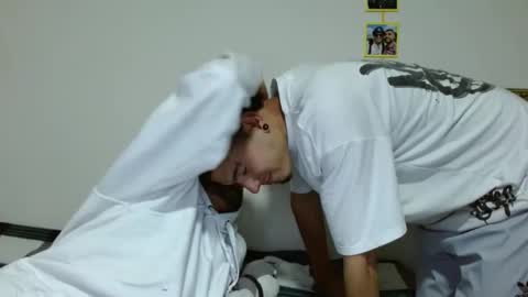 Snapshot of maiki_foxx chatting on October 17, 3:20 am Maiki online show from October 17, 3:20 am