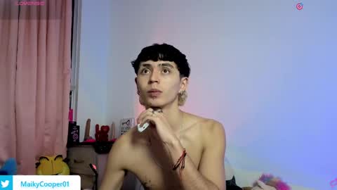 maiky_cooper01 online show from April 1, 9:54 am