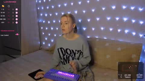 Snapshot of mailin_harrington chatting on January 18, 2:14 am Your kitty online show from January 18, 2:14 am