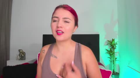 Mailyn online show from December 13, 2:43 am