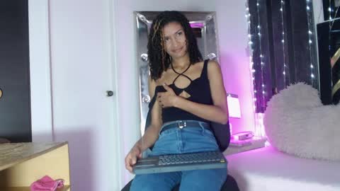 mailyn_gold online show from March 31, 12:05 pm