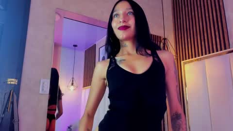 Mailyn  online show from June 9, 11:44 am