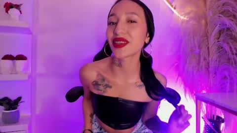 Mailyn  online show from July 1, 11:34 am