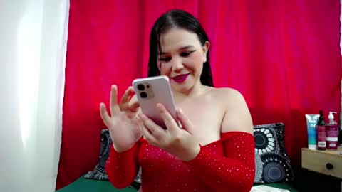 Snapshot of mailyroux chatting on May 24, 2:00 pm maily roux online show from May 24, 2:00 pm