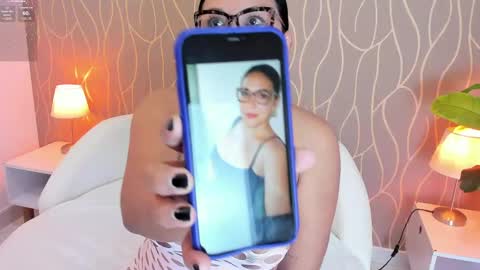 Snapshot of mairybelle chatting on May 23, 4:18 am Maria conexion 1030 pm to 5 am colombia online show from May 23, 4:18 am
