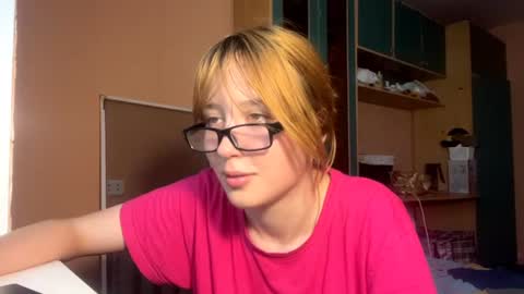 Evie online show from June 13, 1:20 pm