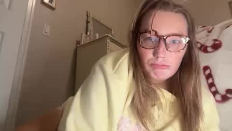 Snapshot of maisystellaxx chatting on March 15, 4:51 am maisystellaxx online show from March 15, 4:51 am