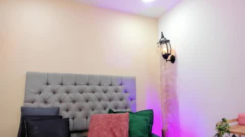 maite_smith69 online show from February 24, 1:31 pm