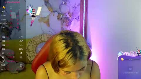 Snapshot of maitee_m chatting on June 20, 12:30 pm maitee_m online show from June 20, 12:30 pm