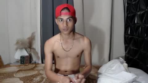 Snapshot of majestic_anne chatting on December 15, 7:56 am Annalyn online show from December 15, 7:56 am