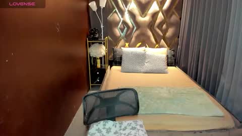 Patty Grey online show from November 4, 7:24 pm