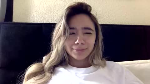 majo_gomezz online show from April 6, 4:46 am