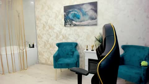 Chloe online show from May 22, 3:24 am