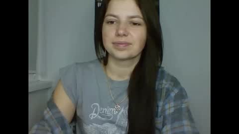 make_mesmile online show from February 19, 7:10 pm