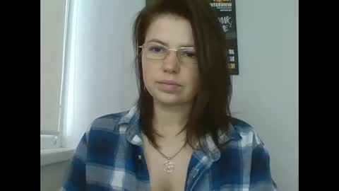 Snapshot of make_mesmile chatting on April 24, 6:05 am make_mesmile online show from April 24, 6:05 am